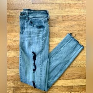 American Eagle Grey Distressed Ankle Jeggings